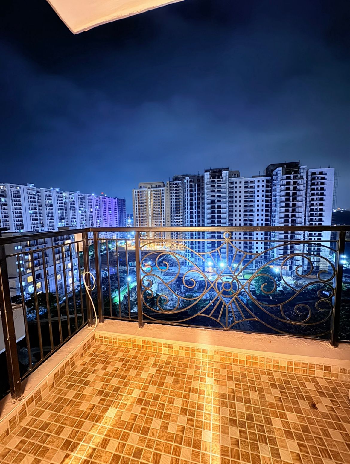 Hotel celestial manor exterior